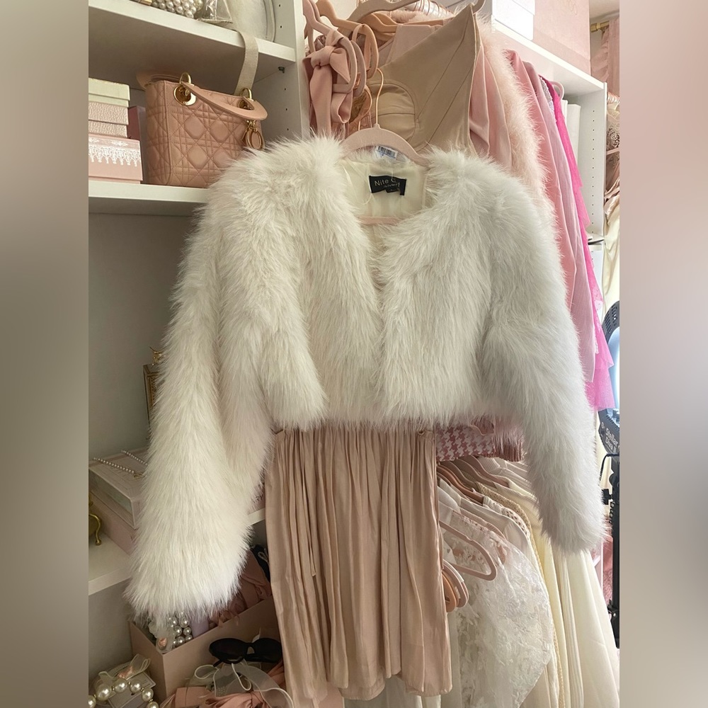 White fur cropped jacket